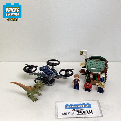 75934 Dilophosaurus on the Loose (U)