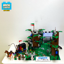 6079 Dark Forest Fortress (U)