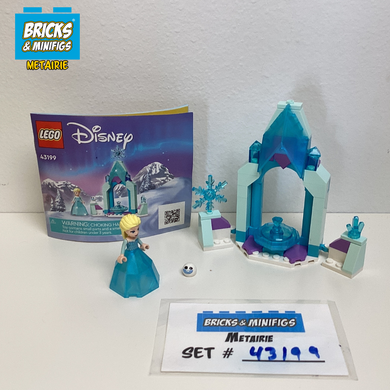 43199 Elsa's Castle Courtyard (U1)
