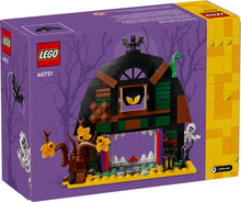 40721 Halloween Barn