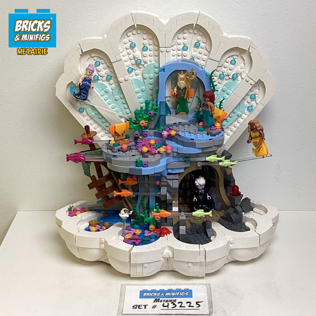 43225 The Little Mermaid Royal Clamshell (U)