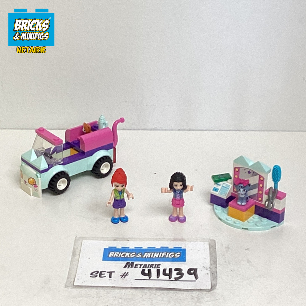 41439 Cat Grooming Car (U)