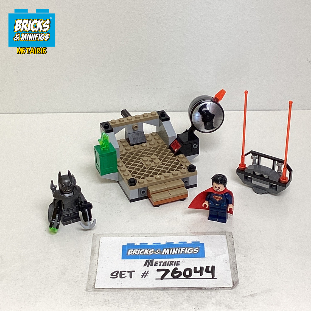 76044 Clash of the Heroes (U)