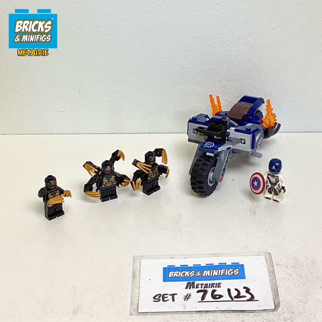 76123 Captain America: Outriders Attack (U)