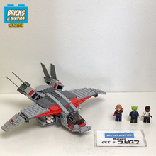 76127 Captain Marvel and The Skrull Attack (U)