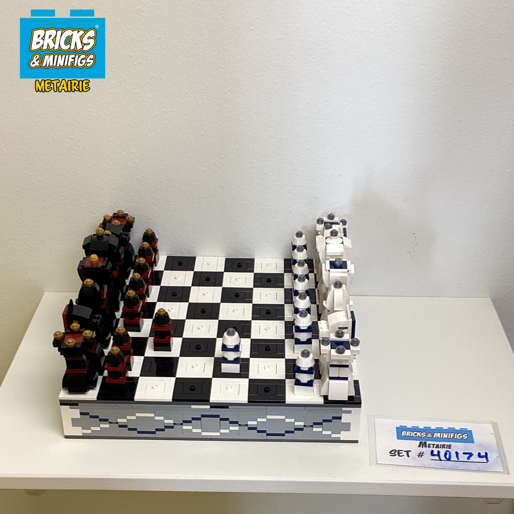 40174 LEGO Chess (U) – Bricks Minifigs Metairie