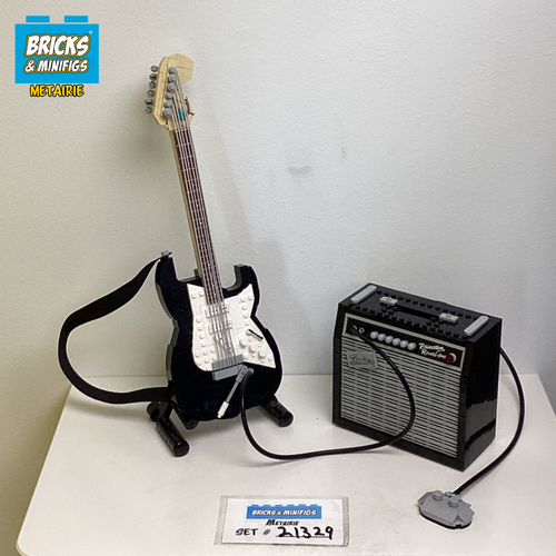 21329 Fender Stratocaster (U)