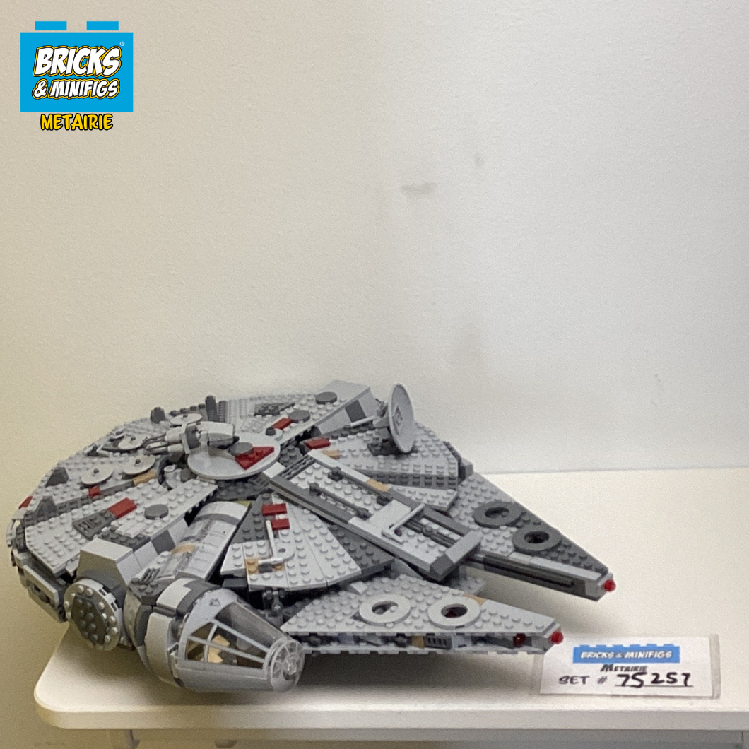 75257 Millennium Falcon (U2)