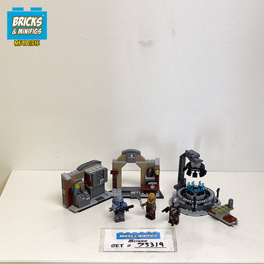 75319 The Armorer's Mandalorian Forge (U)
