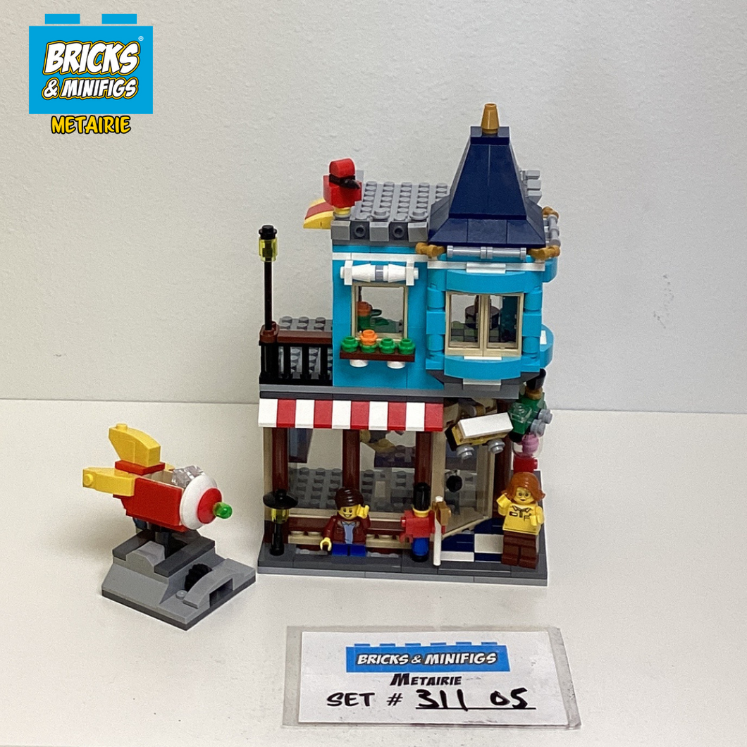 31105 Townhouse Toy Store (U)