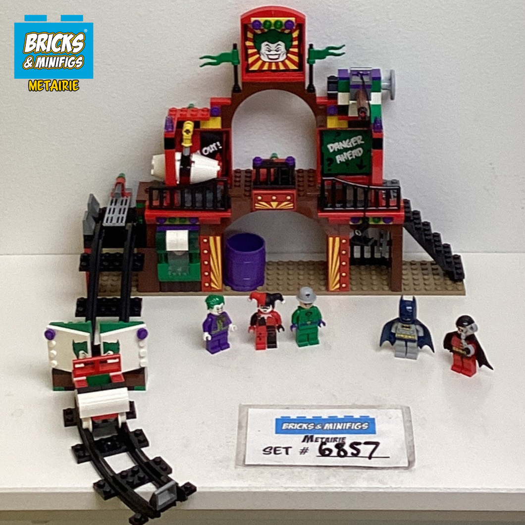 6857 The Dynamic Duo Funhouse Escape (U)