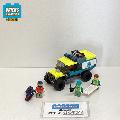40582 4x4 Off-Road Ambulance Rescue (U1)