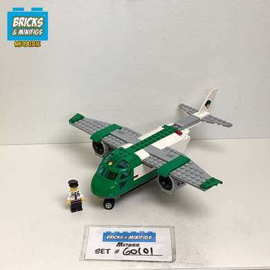 60101 Airport Cargo Plane (U1)
