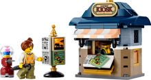 40757 Corner Kiosk PRE-OWNED CERTIFIED