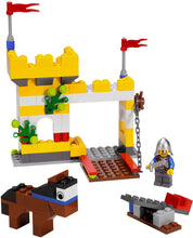 6193 Castle Building Set PRE-OWNED CERTIFIED