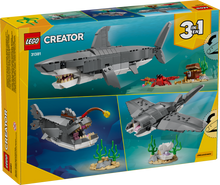 31381 Fierce Shark with a Treasure Chest
