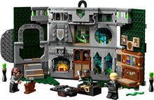 76410 Slytherin™ House Banner