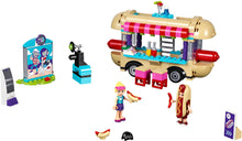 41129 Amusement Park Hot Dog Van
