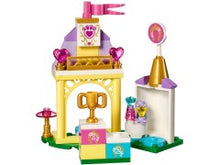 41144 Petite's Royal Stable