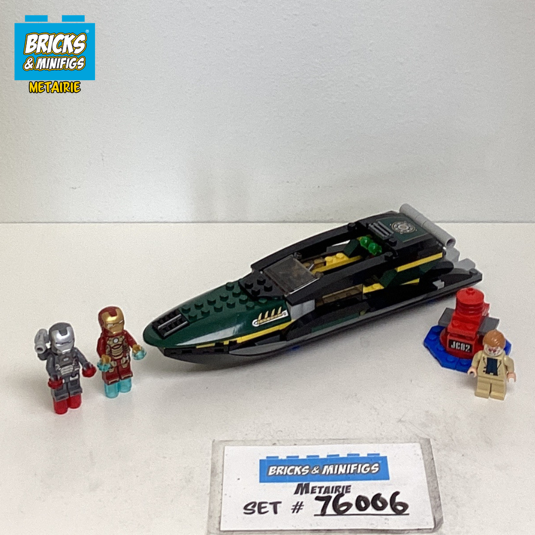 76006 Iron Man: Extremis Sea Port Battle (U)