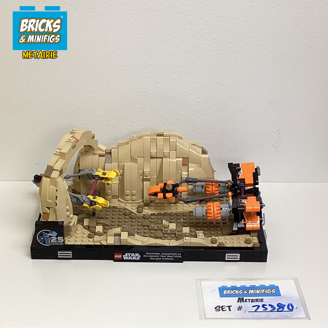 75380 Mos Espa Podrace Diorama (U)