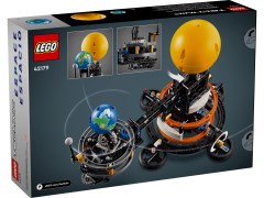42179 LEGO Planet Earth and Moon in Orbit